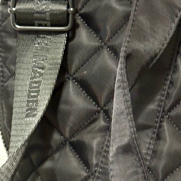 Steve Madden Black Large‎ Quilted Tote/Weekender/Excellent-Purchased-Never Used - Picture 4 of 12
